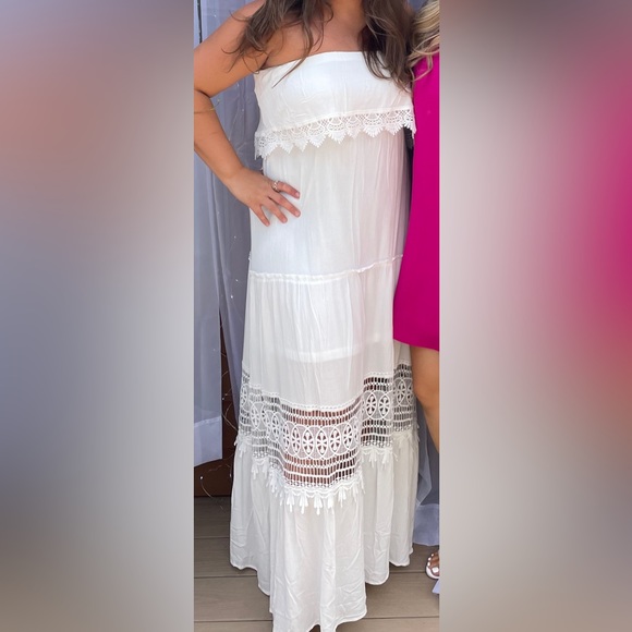 Promesa Dresses & Skirts - Vici White Maxi Strapless Dress